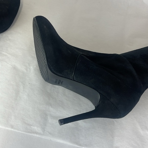 Stuart Weitzman tall shaft Boots- blk suede. excellent quality! - Picture 5 of 15